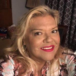 Meet your Posher, Cynthia